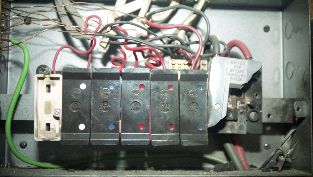 Damage to the mains fuse box