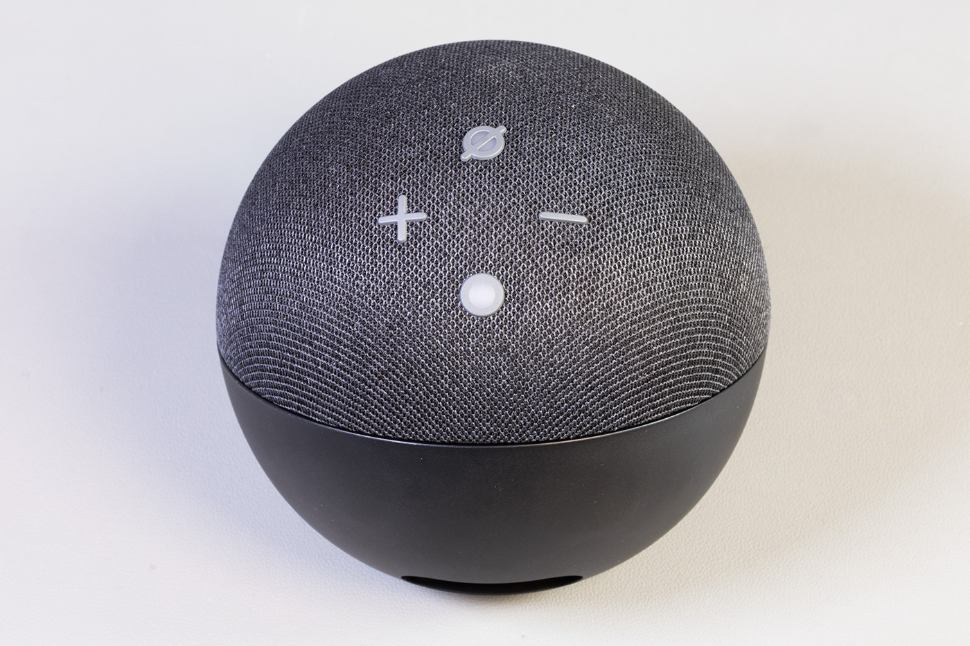 ECHO DOT vs ECHO 4 (Best  Alexa Smart Speaker 2020) 
