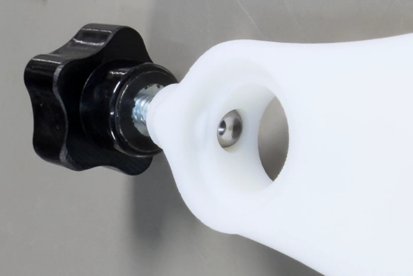 Locking knob and bearing