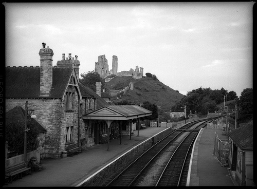 corfe station and castle