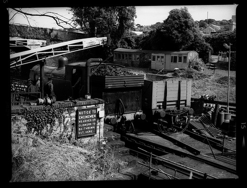 loading coal on swanage railway