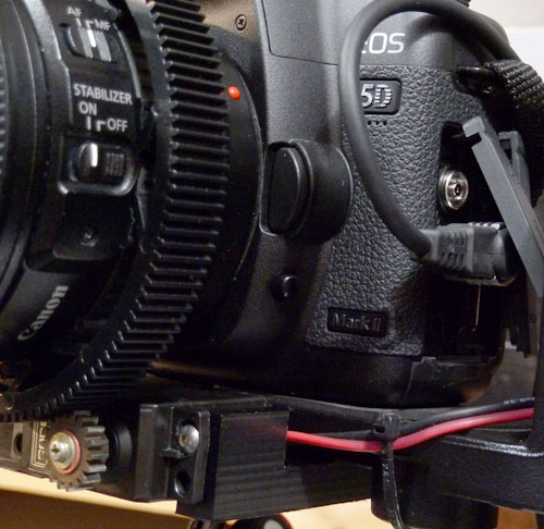 servo-mount-on-camera-2